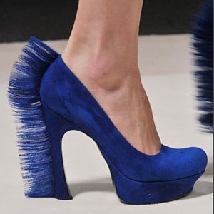Yves Saint Laurent Palais Mohawk Pumps